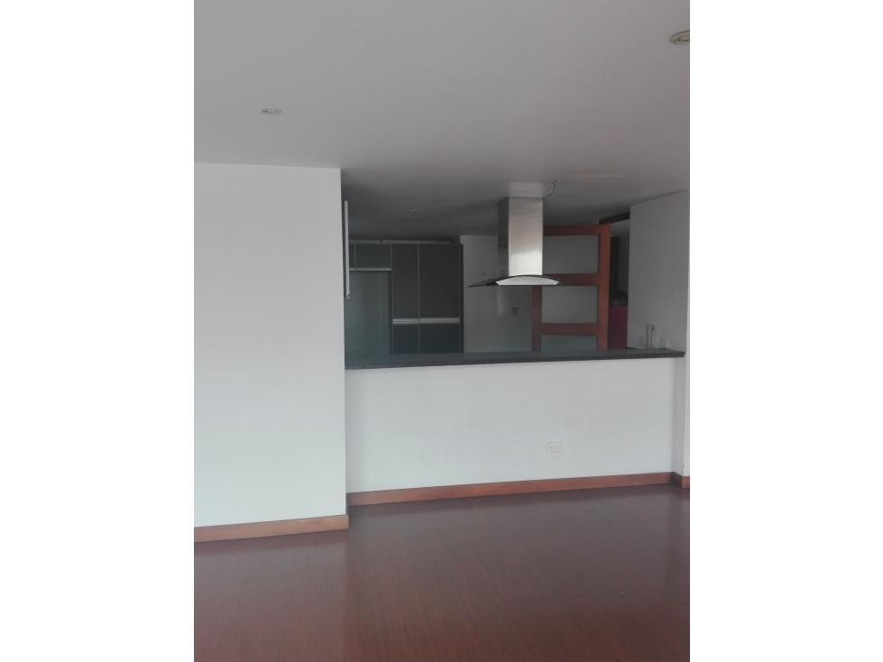 KR 17 102 75 — foto 6