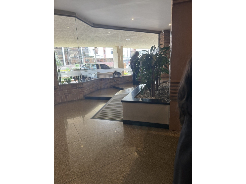 KR 17 102 75 AP 201 — foto 3