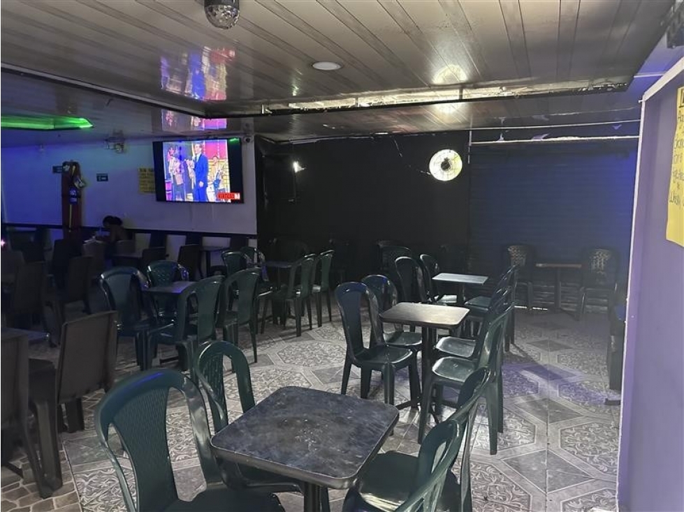 KR 18 22 49 57 — foto 5
