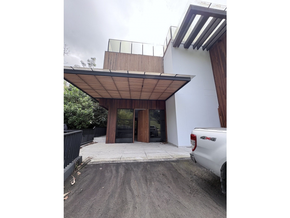 KR 22 16 04 CS 116 PARCELARIA MIRADOR DEL POBLADO