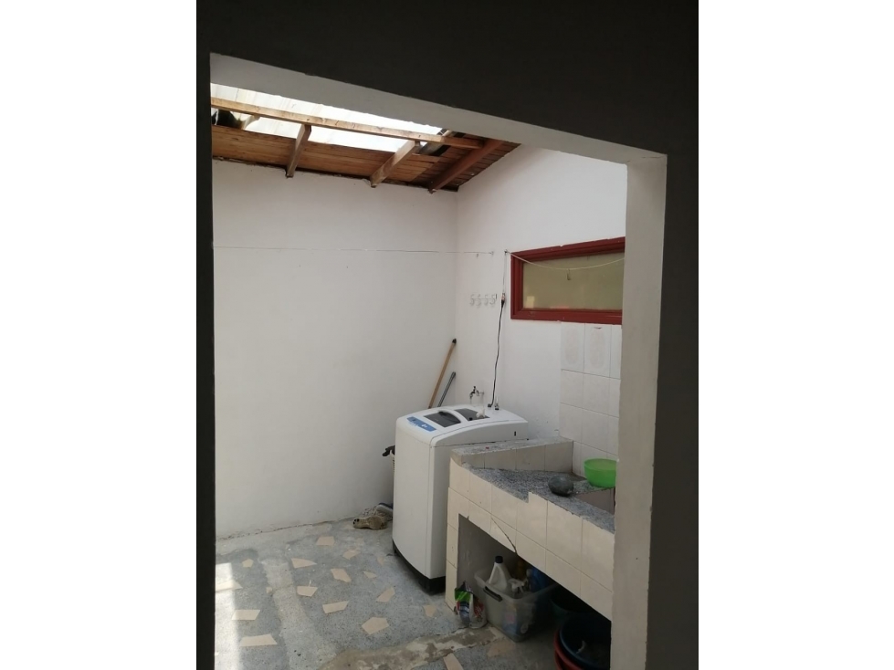 KR 30 26 12 AP 201 — foto 3