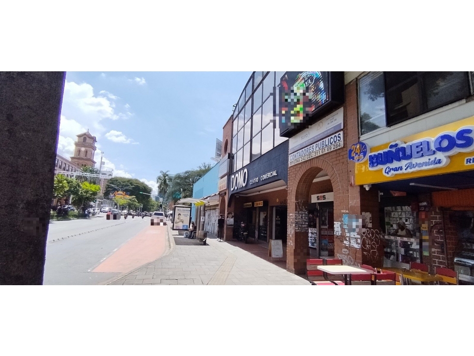KR 43 A 10 47 LC 202 PI 2 DOMO CENTRO COMERCIAL