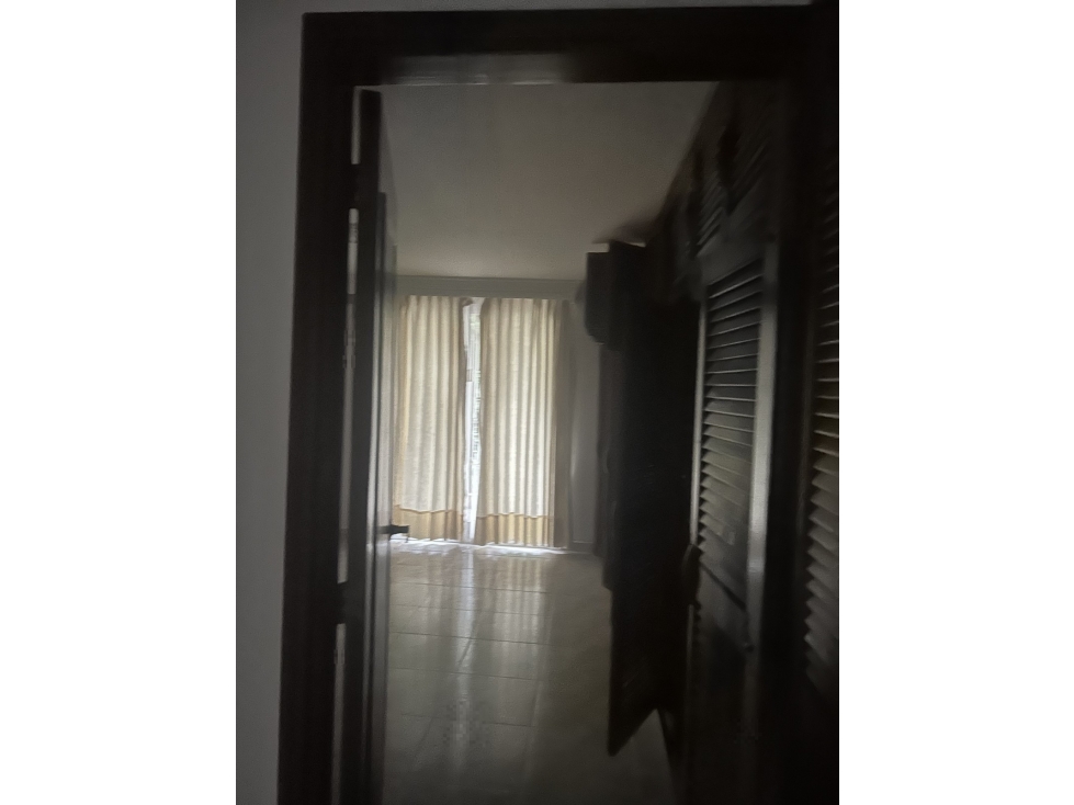 KR 44 33 B 81 AP 404 ED BARZAL REAL — foto 4