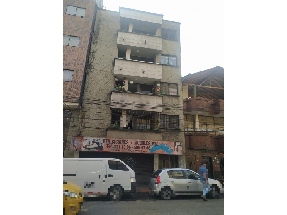KR 52 48 46 AP 502 — foto 2