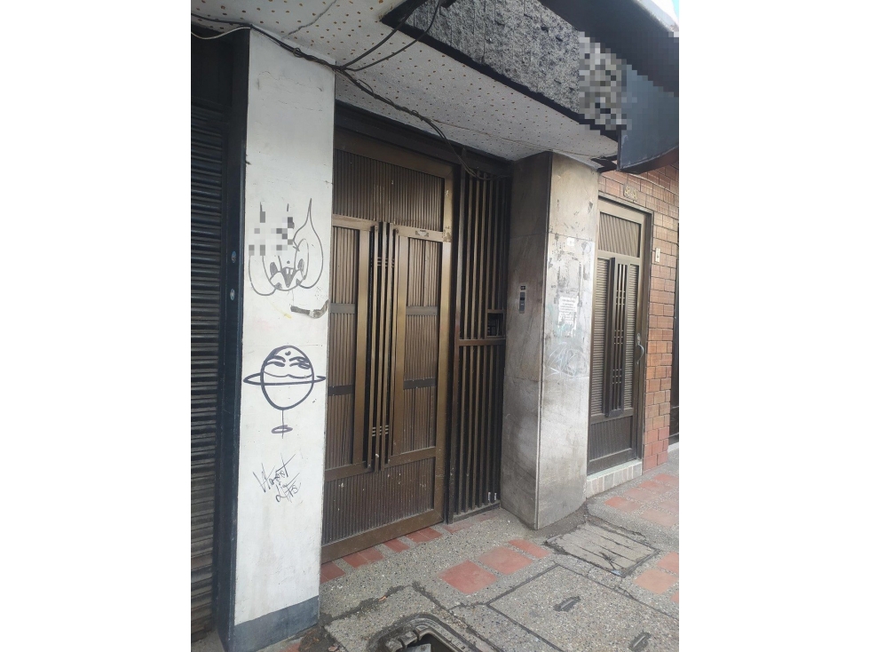 KR 52 48 46 AP 502 — foto 3