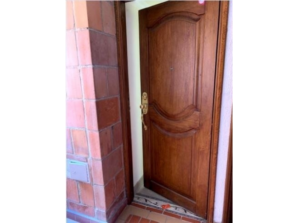 KR 76 53 79 UR PARAISO DE COLORES
