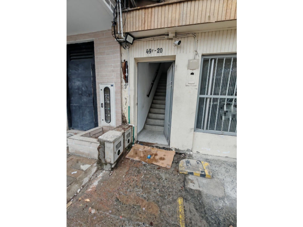 KR 81 49 F 20 AP 301 — foto 4