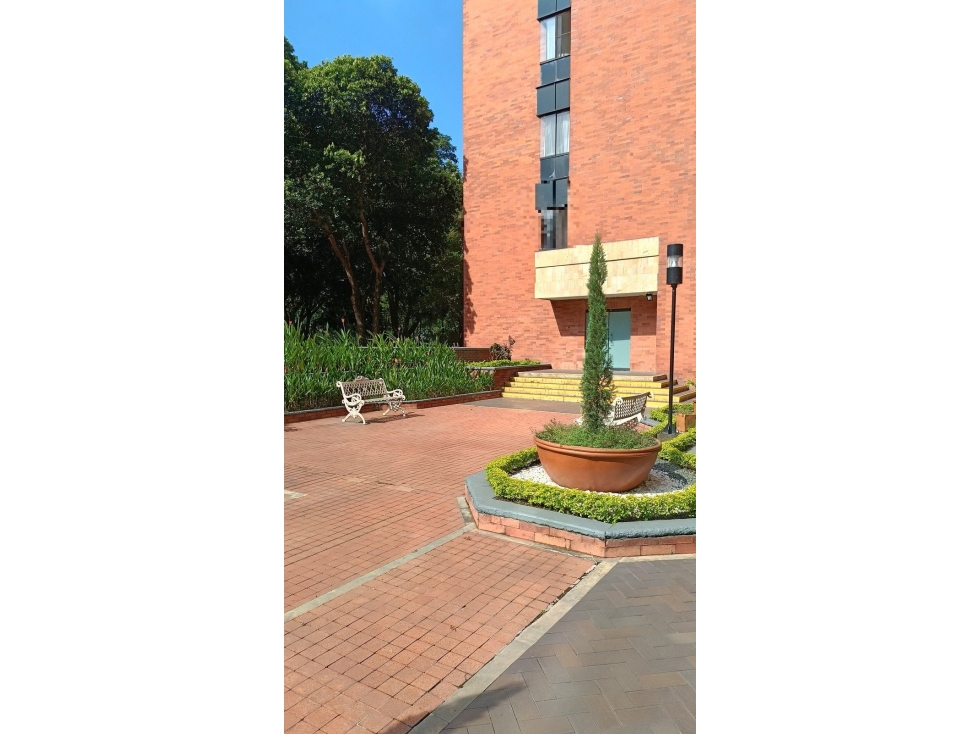 KR 83 6 A 32 PA 69 — foto 5