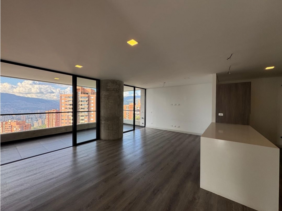 (LA) Arriendo en Altos del poblado cerca al tesoro