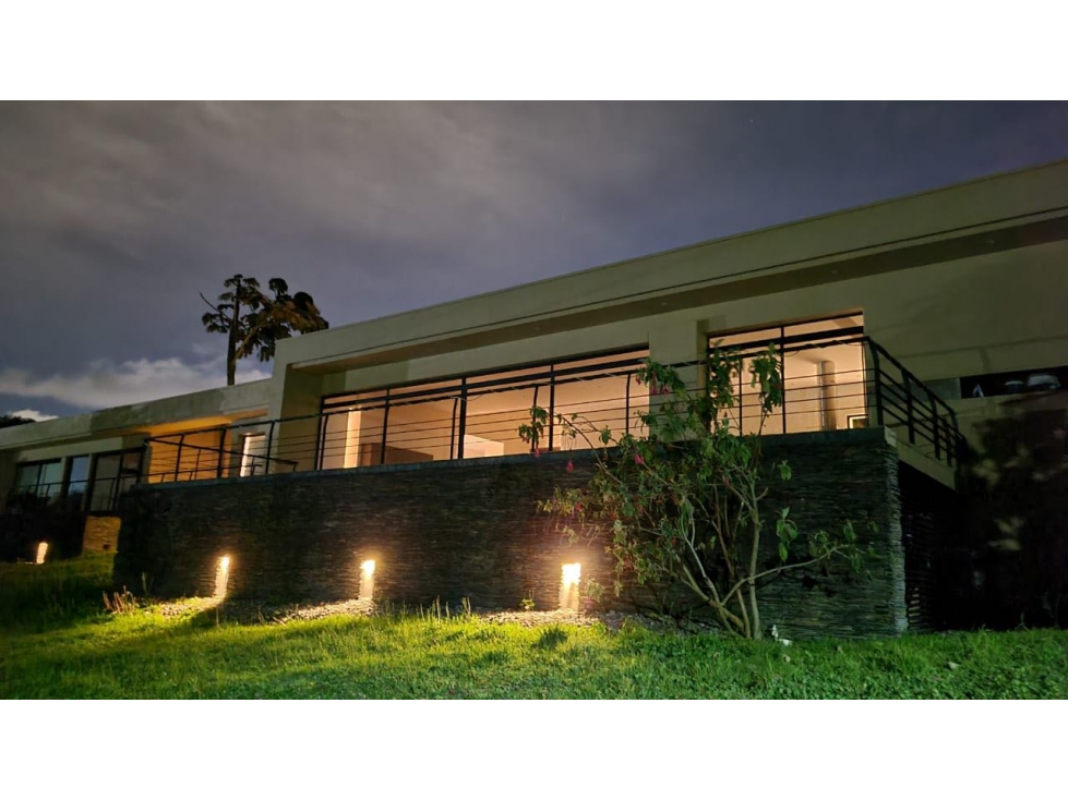 LA CALERA VENTA CASA MODERNA