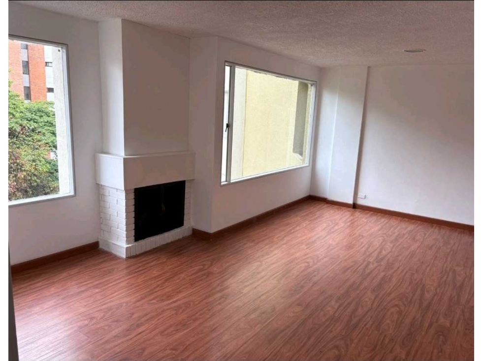 LA CASTELLANA VENTA APTO DUPLEX 116M2 PISO 6 EXTERIOR 3HAB $700M — foto 2