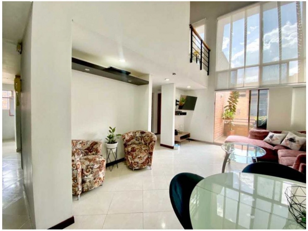 (LA) Dúplex en Envigado en precio de oportunidad!
