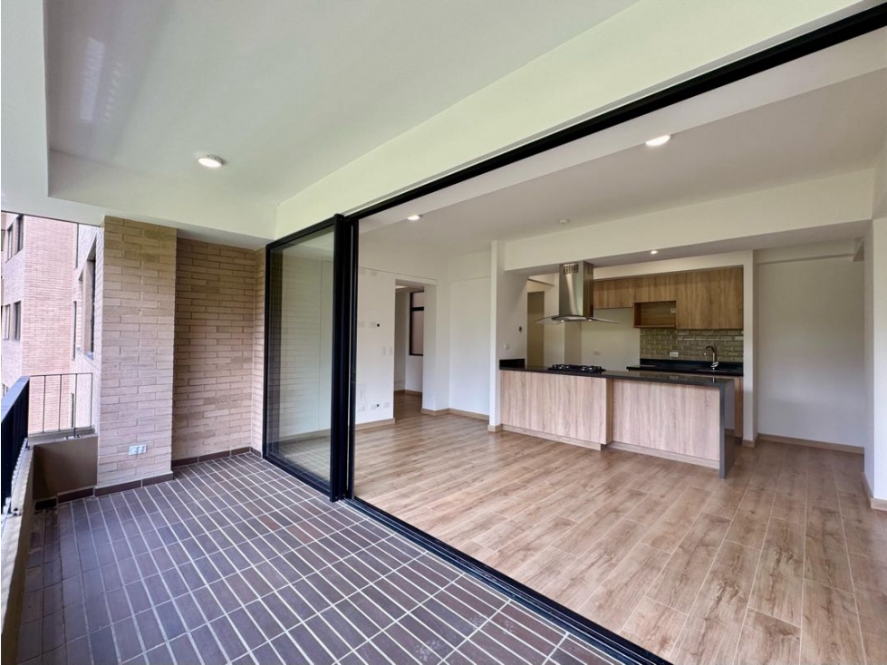 (LA) Espectacular apartamento campestre para estrenar en el Retiro — foto 3