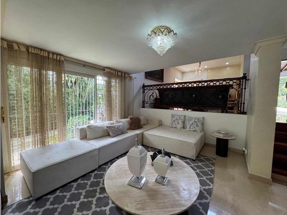 (LA) Espectacular casa de lujo remodelada en La Loma Del Campestre — foto 6