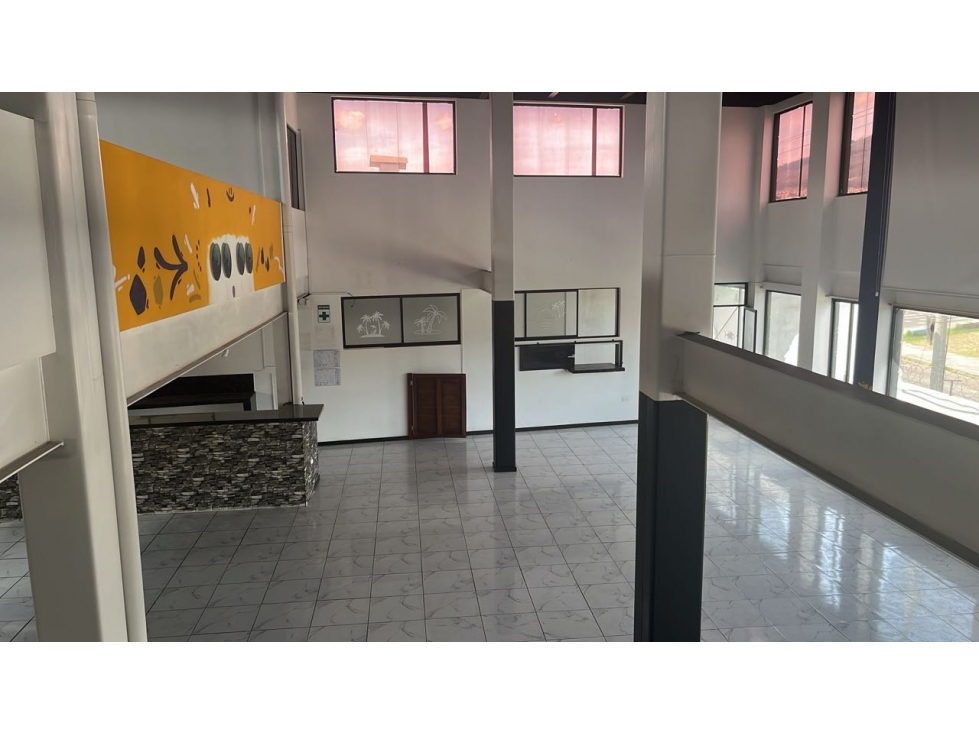 La Ofelia, Local Comercial, 380 m2, 10 parqueaderos. - 6