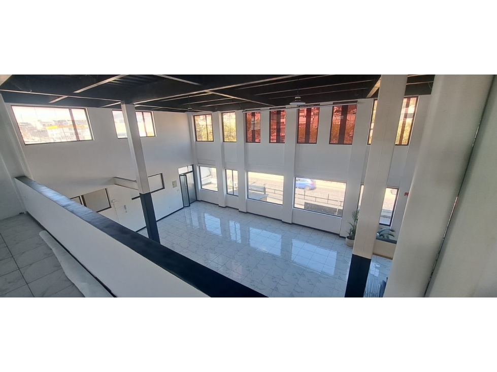 La Ofelia, Local Comercial, 380 m2, 10 parqueaderos. - 1