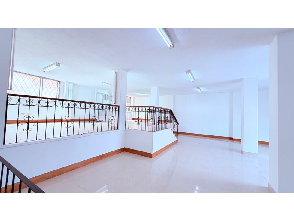 La Prensa, Local Comercial en Renta, 175 m2, 3 Ambientes, 1 Baño. - 1