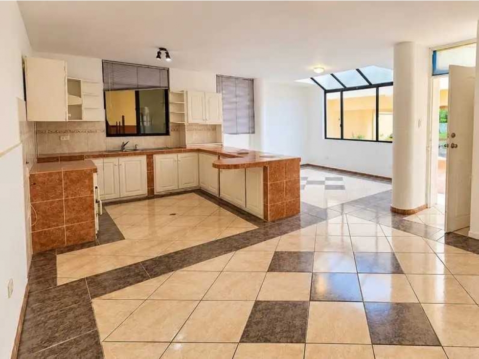 LA PRIMAVERA 2, SUITE EN RENTA, 80M2, 1 PARQUEADERO - 1
