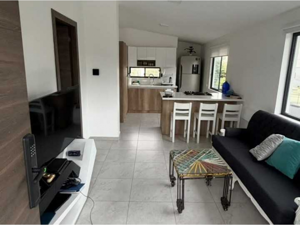 LA PRIMAVERA, SECTOR CUMBAYÁ, SUITE EN RENTA, CON 60m2