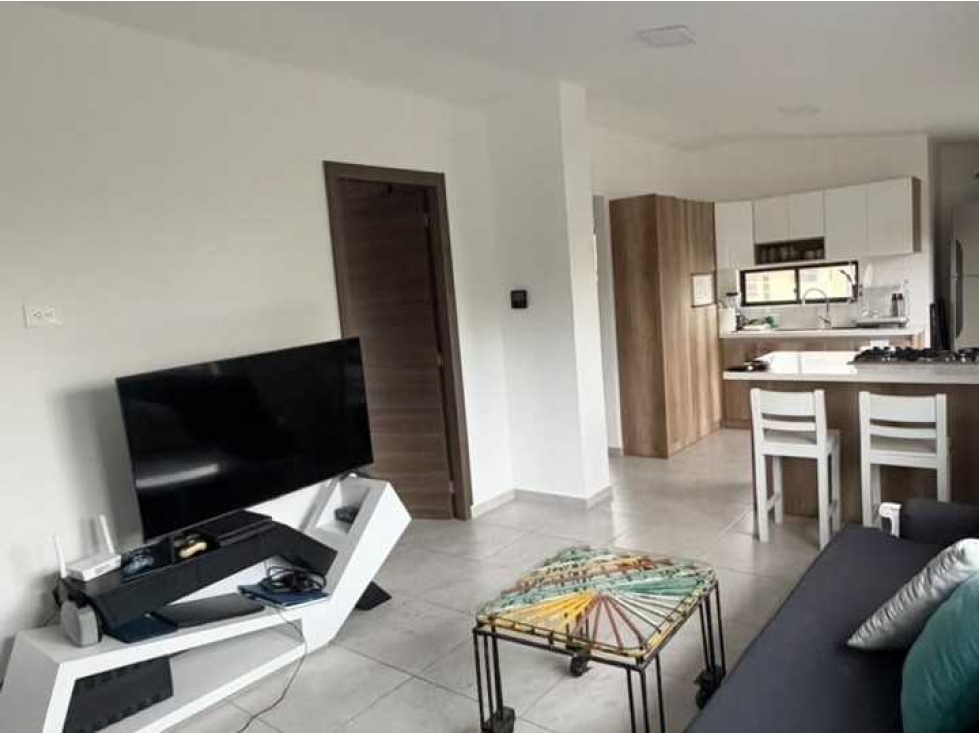 LA PRIMAVERA, SECTOR CUMBAYÁ, SUITE EN RENTA, CON 60m2 — foto 3