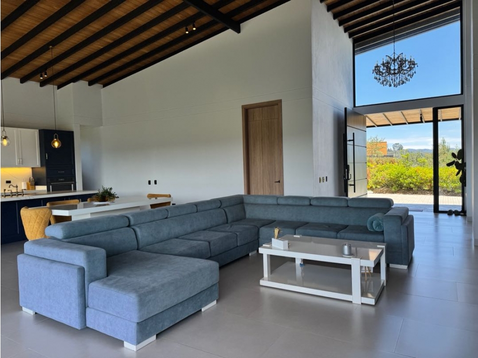 (LA) Venta | Casa con amplitud y diseño excepcional en el Retiro — foto 6