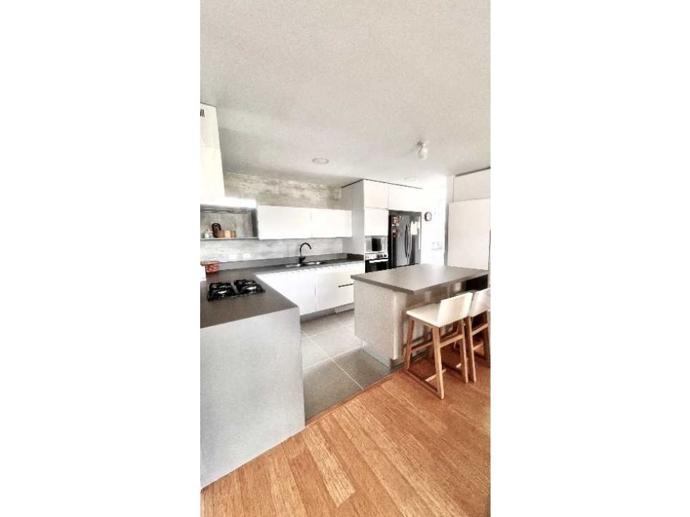 Las Brujas ,apto muy nuevo ,3 alc cada una con baño y vestier, estudio — foto 3