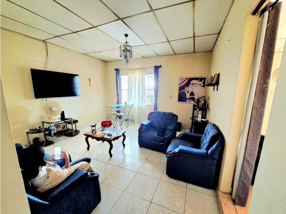 CASA EN VENTA EN LAS LOMAS CON AMPLIO TERRENO - 5