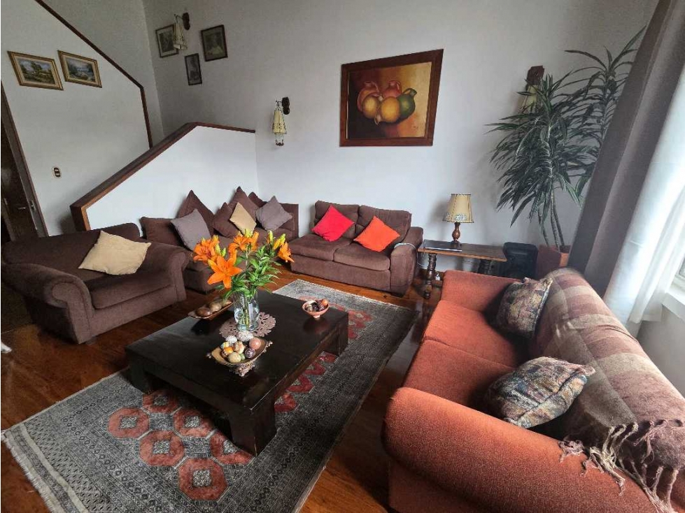 LAS VILLAS VENTA HERMOSA CASA CON JARDIN INT Y EXT 4HAB 3PARQ $1200M — foto 4