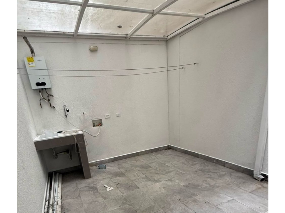 Laureles - Apartamento de 110 m² con 3 balcones y ascensor | $950M — foto 6