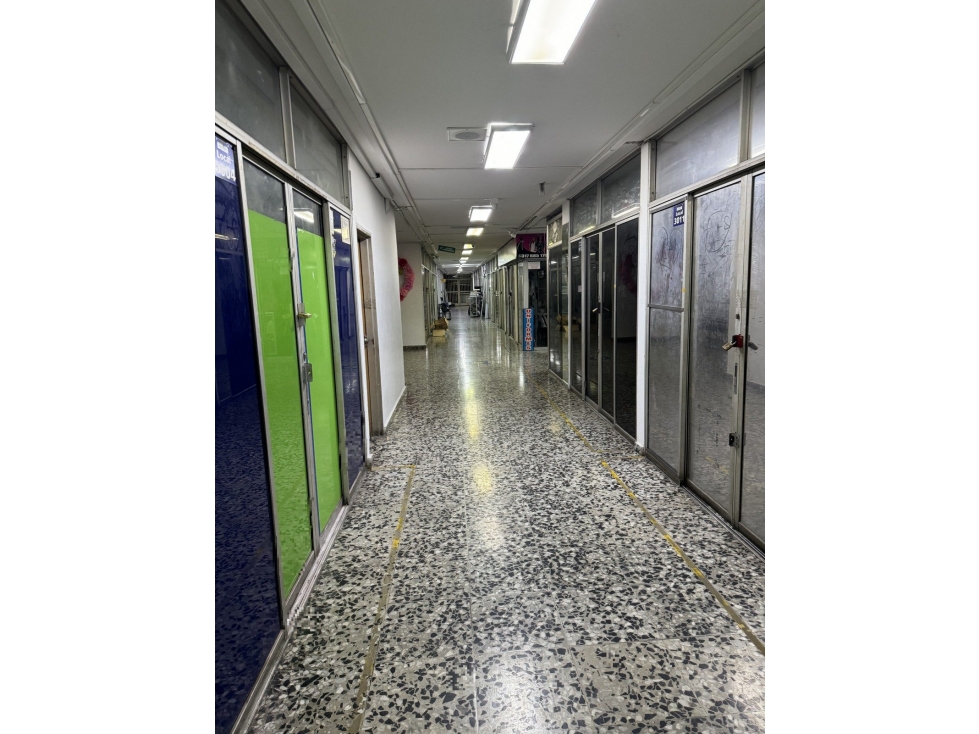 LC 3 010 CRA 3 16 51 61 63 CENTRO COMERCIAL SAN ANDRESITO - 1