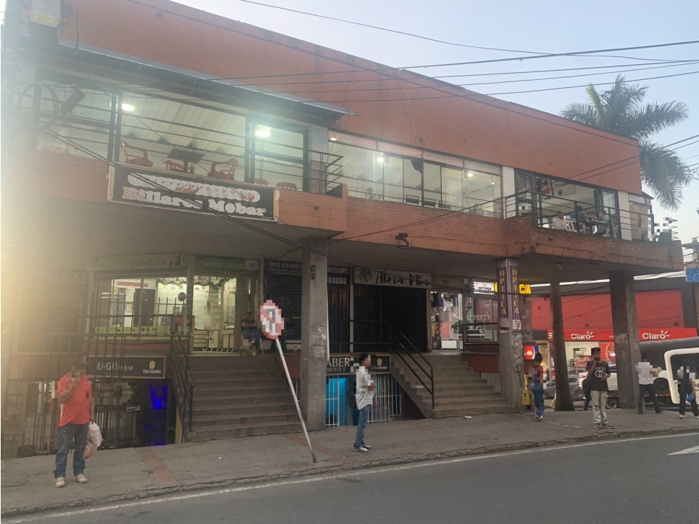 LC 8 202 AV LAS PALMAS C C AVENIDA CR 8 - 2