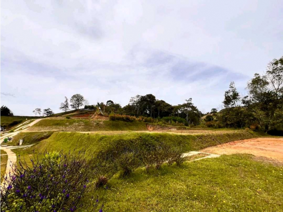 LINDOS LOTES EN SEMIPARCEACION EN VENTA EN EL CARMEN DE VIBORAL -Ganga — foto 3