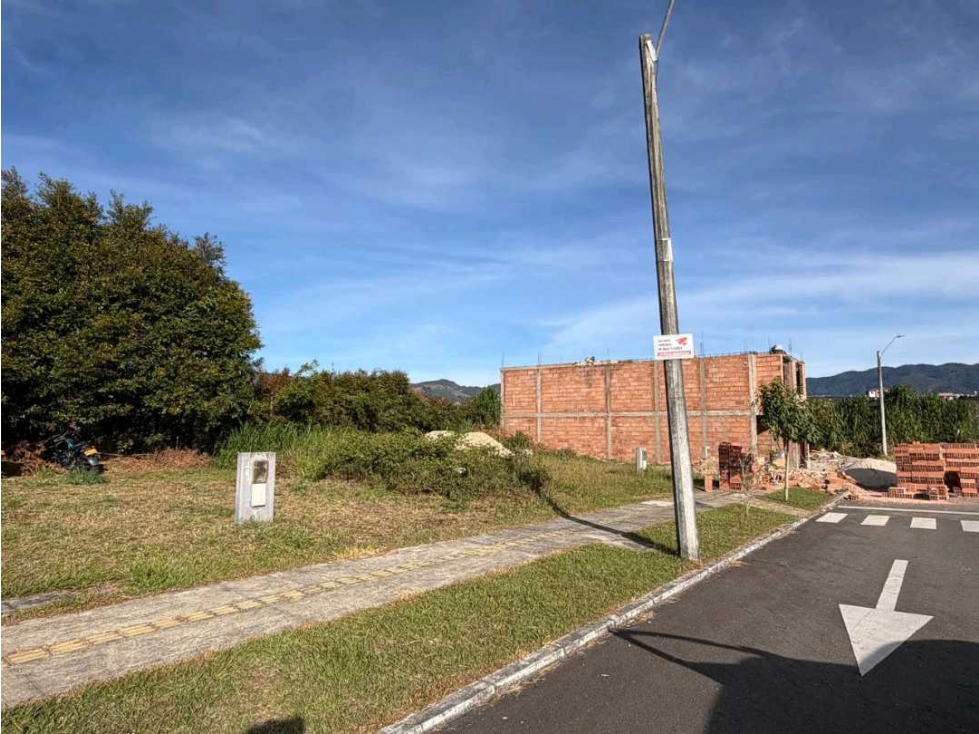 LIJDOS LOTES MEDIANEROS Y ESQUINEROS EN VENTA EN EL CARMEN DE VIBORAL. — foto 6