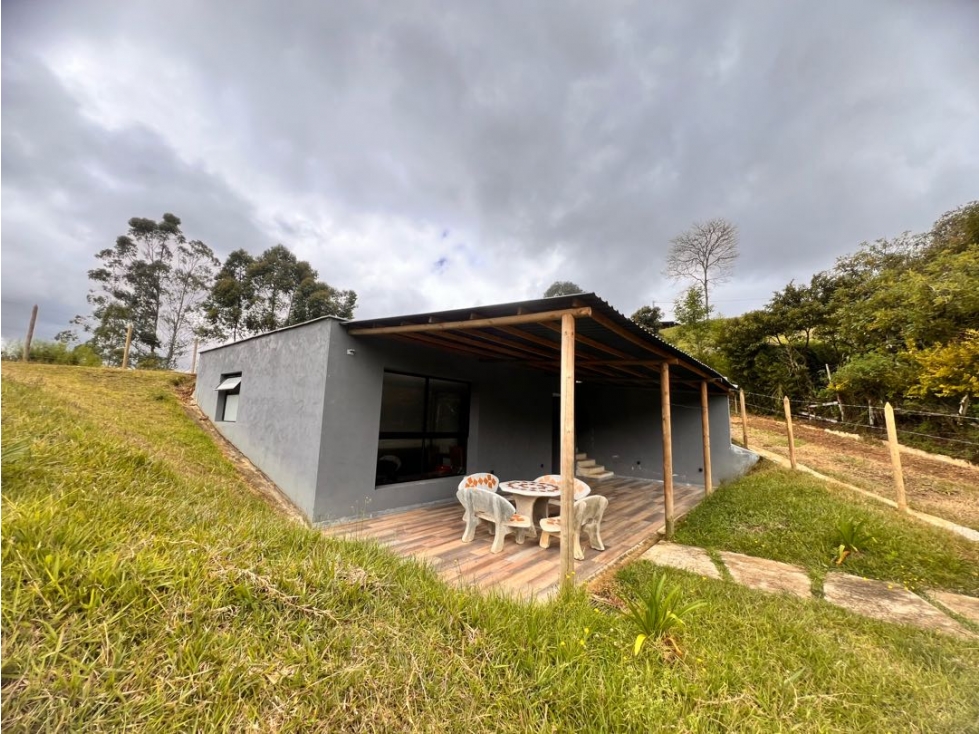 LINDA CABAÑA EN VENTA EN GUARNE CON EXCELENTE UBICACIÓN. Oportunidad.