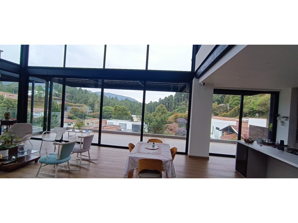 Linda casa de un nivel en Loma del Escobero Alto (*) — foto 2