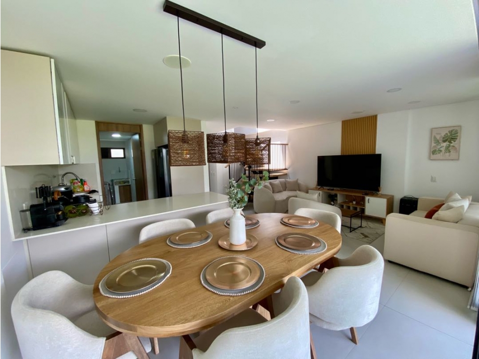 Linda Casa en Envigado, Sector la Calleja. Muy nueva — foto 6
