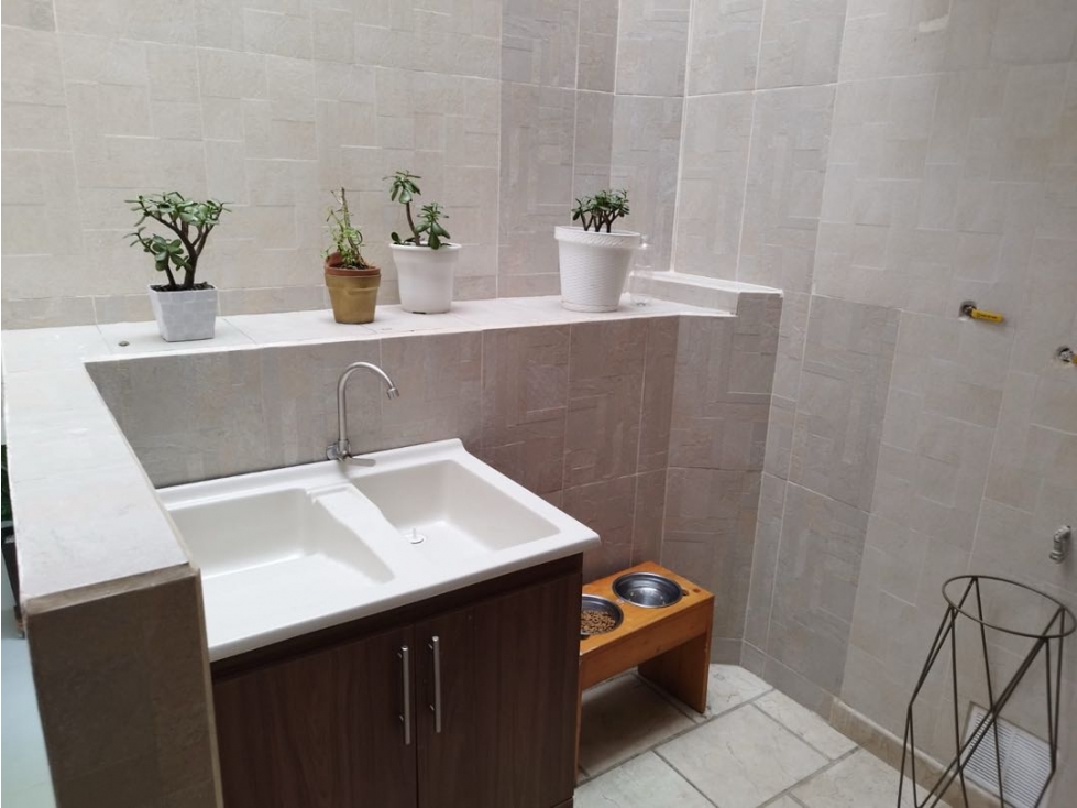 LINDA CASA EN ENVIGADO X GUADALCANAL CERCA AL CITY PLAZA — foto 5