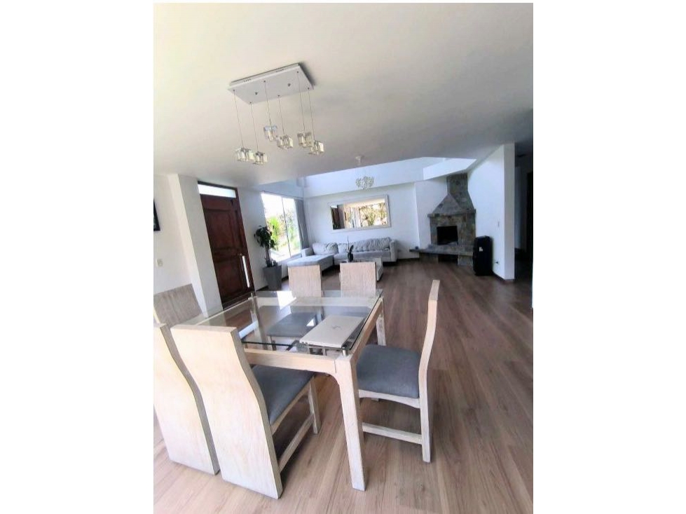 Linda casa en parcelación de loma del Escobero Alto (*) — foto 3