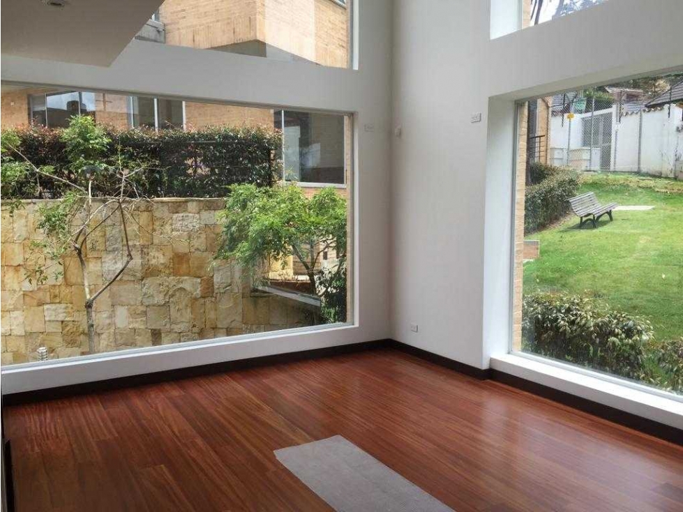 LINDA CASA EN VENTA EN SOTILENZA CONJUNTO CERRADO — foto 3