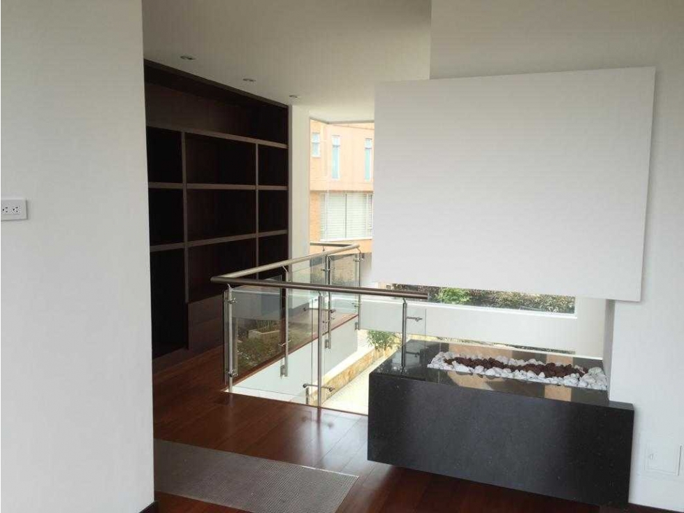 LINDA CASA EN VENTA EN SOTILENZA CONJUNTO CERRADO — foto 5