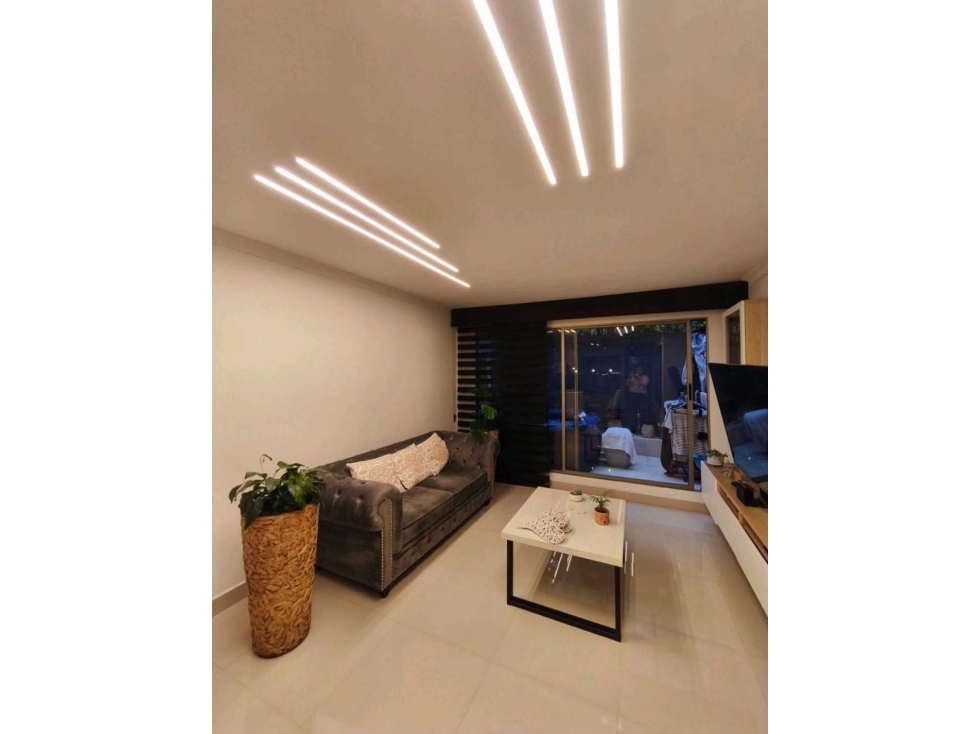 Linda casa en venta envigado camino verde zona plana con piscina — foto 4