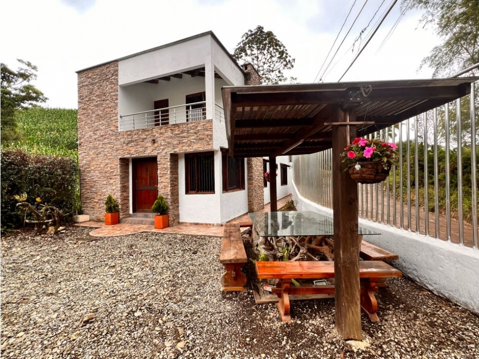 LINDA CASA FINCA EN VENTA - CARMEN DE VIBORAL ANTIOQUIA. Oportunidad. — foto 2