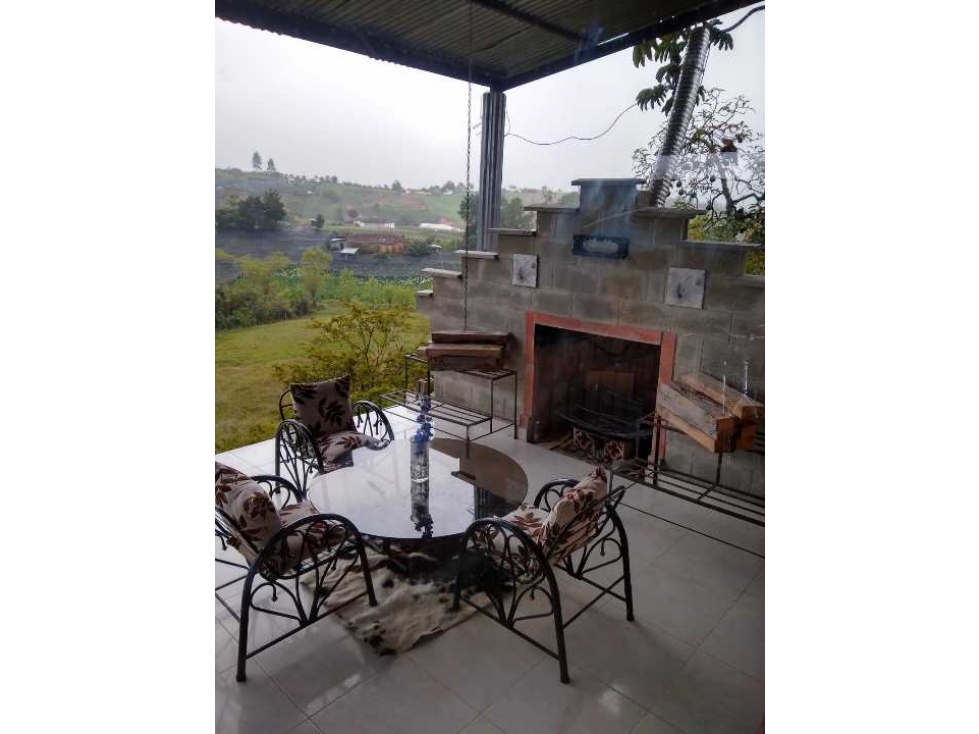 LINDA CASA FINCA EN VENTA EN EL CARMEN DE VÍBORAL Y BUENA TOPOGRAFÍA. — foto 5