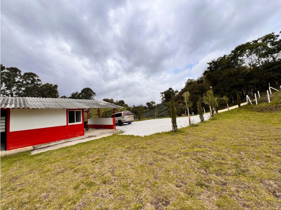 LINDA CASA FINCA EN VENTA EN EL CARMEN DE VÍBORAL ~ VÍA RIONEGRO. — foto 5