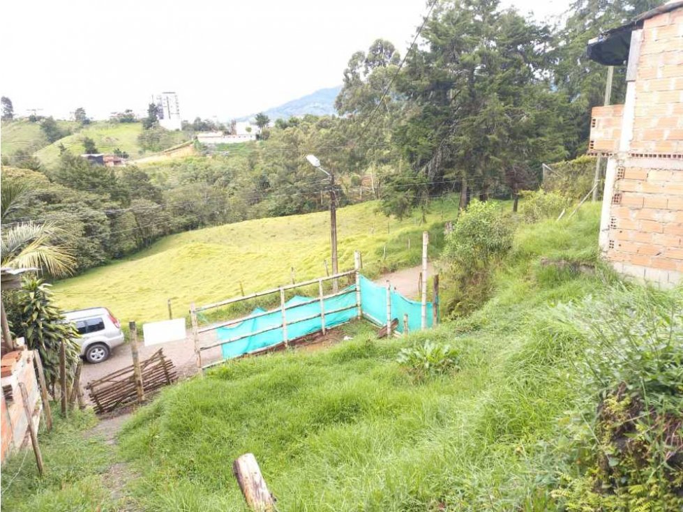 LINDA CASA LOTE EN VENTA EN LA VEREDA SAMARIA DEL CARMEN DE VIBORAL