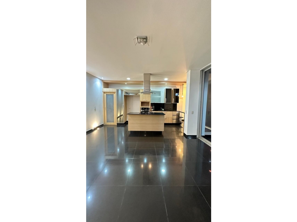 Linda casa moderna en Loma del Escobero Alto (*) — foto 3