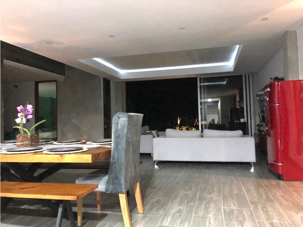 Linda casa moderna en Loma del Escobero Alto (*) — foto 3