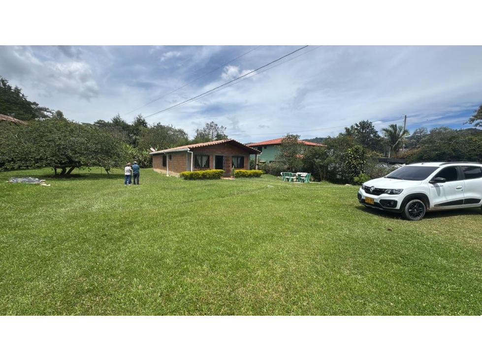 ENCANTADORA FINCA EN VENTA GUARNE CERCA A LA AUTOPISTA