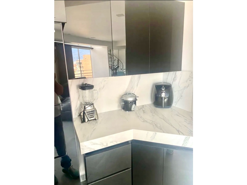 Lindo Apartaestudio Duplex Sector Santa Teresita con Vista a la Ciudad — foto 5