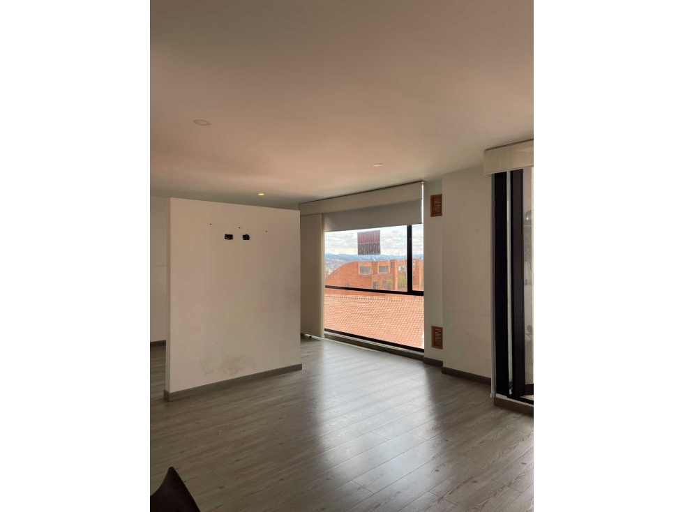 LINDO APARTAESTUDIO CON BALCÓN EN RENTA CHAPINERO ALTO